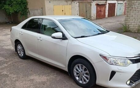 Toyota Camry, 2017 год, 2 200 000 рублей, 2 фотография