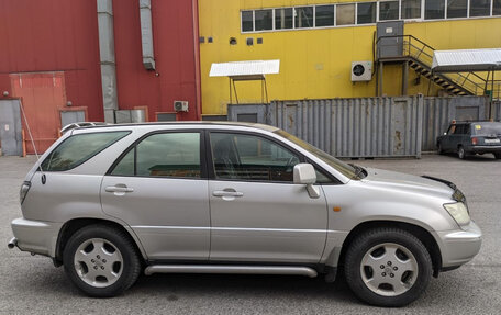 Lexus RX IV рестайлинг, 2001 год, 1 050 000 рублей, 7 фотография