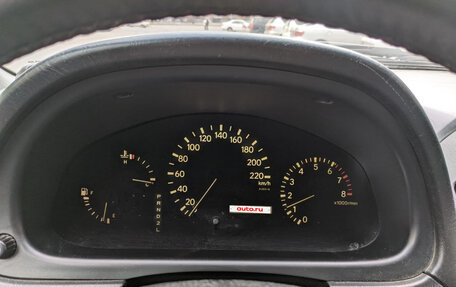 Lexus RX IV рестайлинг, 2001 год, 1 050 000 рублей, 26 фотография