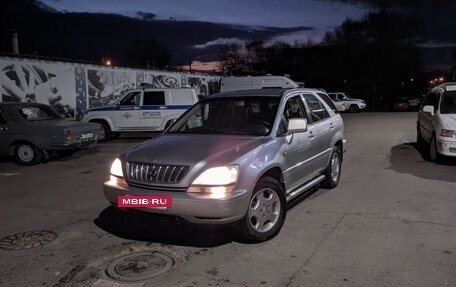 Lexus RX IV рестайлинг, 2001 год, 1 050 000 рублей, 32 фотография