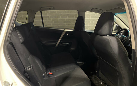 Toyota RAV4, 2016 год, 2 199 000 рублей, 11 фотография