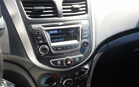 Hyundai Solaris II рестайлинг, 2016 год, 850 000 рублей, 16 фотография