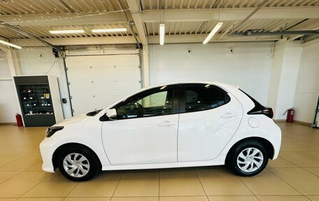 Toyota Yaris, 2021 год, 1 099 000 рублей, 3 фотография