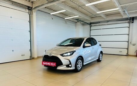 Toyota Yaris, 2020 год, 1 099 000 рублей, 2 фотография