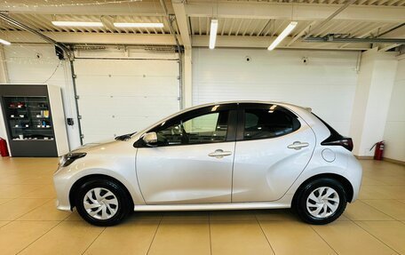 Toyota Yaris, 2020 год, 1 099 000 рублей, 3 фотография