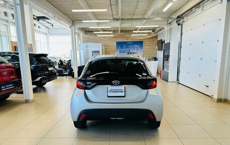 Toyota Yaris, 2020 год, 1 099 000 рублей, 5 фотография