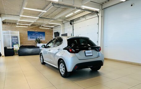 Toyota Yaris, 2020 год, 1 099 000 рублей, 4 фотография