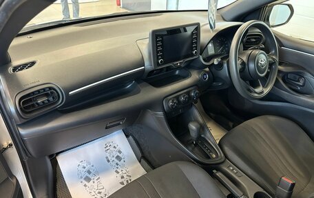 Toyota Yaris, 2020 год, 1 099 000 рублей, 13 фотография