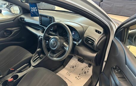 Toyota Yaris, 2020 год, 1 099 000 рублей, 10 фотография