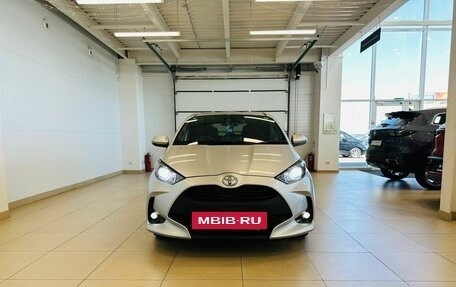 Toyota Yaris, 2020 год, 1 099 000 рублей, 9 фотография