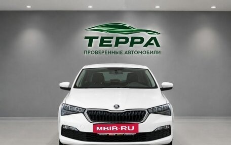 Skoda Rapid II, 2021 год, 1 499 000 рублей, 2 фотография