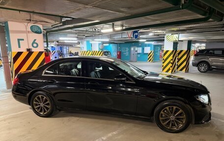 Mercedes-Benz E-Класс, 2017 год, 2 399 000 рублей, 2 фотография