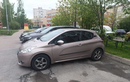 Peugeot 208 II, 2014 год, 650 000 рублей, 7 фотография