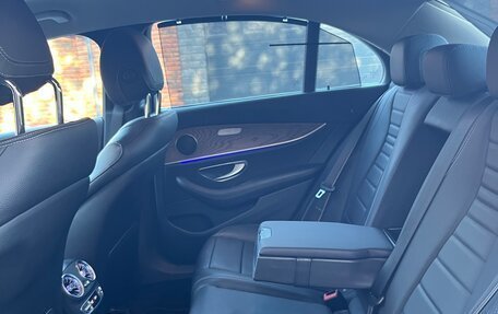 Mercedes-Benz E-Класс, 2017 год, 3 050 000 рублей, 13 фотография