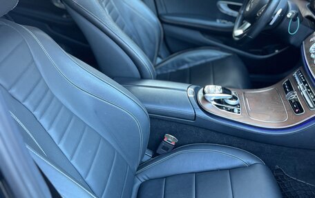Mercedes-Benz E-Класс, 2017 год, 3 050 000 рублей, 18 фотография