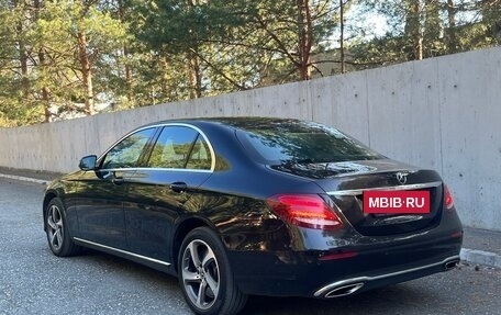 Mercedes-Benz E-Класс, 2017 год, 3 050 000 рублей, 6 фотография