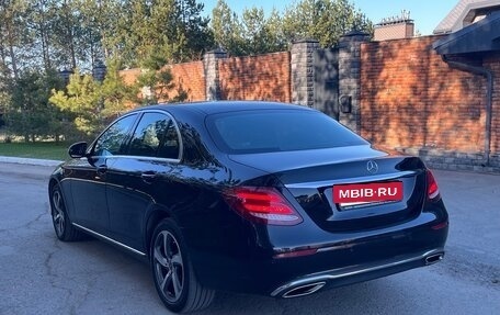 Mercedes-Benz E-Класс, 2017 год, 3 050 000 рублей, 7 фотография
