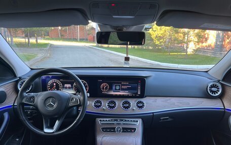 Mercedes-Benz E-Класс, 2017 год, 3 050 000 рублей, 24 фотография