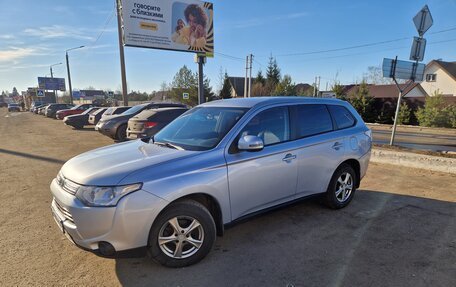 Mitsubishi Outlander III рестайлинг 3, 2012 год, 947 000 рублей, 2 фотография