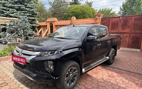 Mitsubishi L200 IV рестайлинг, 2021 год, 3 150 000 рублей, 13 фотография