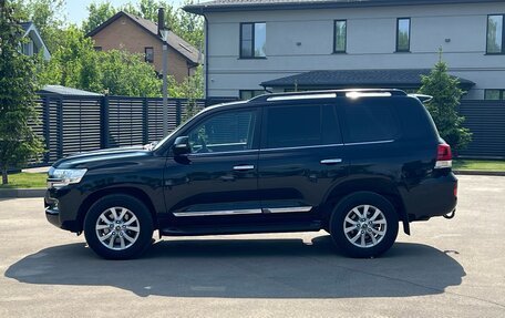 Toyota Land Cruiser 200, 2016 год, 6 499 999 рублей, 2 фотография