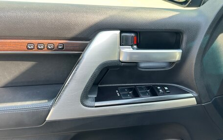 Toyota Land Cruiser 200, 2016 год, 6 499 999 рублей, 6 фотография