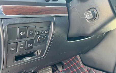 Toyota Land Cruiser 200, 2016 год, 6 499 999 рублей, 7 фотография