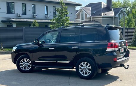 Toyota Land Cruiser 200, 2016 год, 6 499 999 рублей, 3 фотография