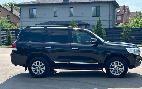 Toyota Land Cruiser 200, 2016 год, 6 499 999 рублей, 18 фотография