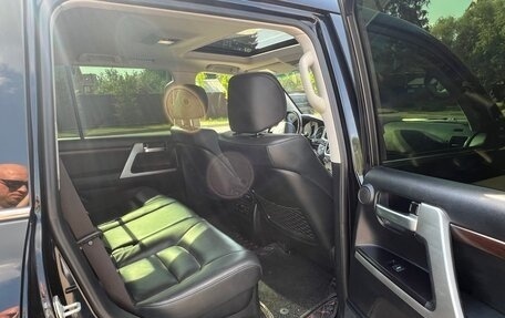 Toyota Land Cruiser 200, 2016 год, 6 499 999 рублей, 20 фотография