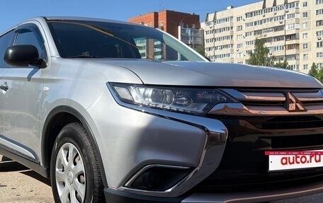 Mitsubishi Outlander III рестайлинг 3, 2018 год, 1 850 000 рублей, 3 фотография