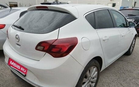Opel Astra J, 2014 год, 833 000 рублей, 3 фотография