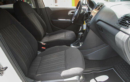 Volkswagen Polo VI (EU Market), 2015 год, 878 000 рублей, 11 фотография