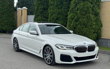 BMW 5 серия, 2021 год, 5 700 000 рублей, 1 фотография