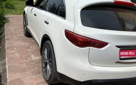 Infiniti FX II, 2010 год, 1 490 000 рублей, 4 фотография