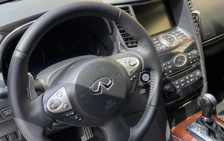 Infiniti FX II, 2010 год, 1 490 000 рублей, 12 фотография