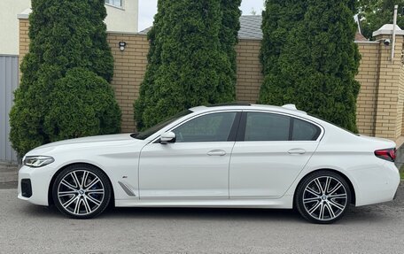BMW 5 серия, 2021 год, 5 700 000 рублей, 5 фотография