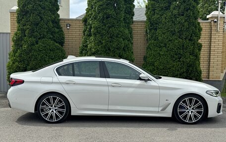 BMW 5 серия, 2021 год, 5 700 000 рублей, 6 фотография