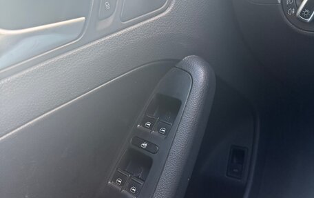 Volkswagen Jetta VI, 2014 год, 750 000 рублей, 2 фотография