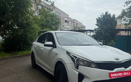 KIA Rio IV, 2020 год, 830 000 рублей, 2 фотография