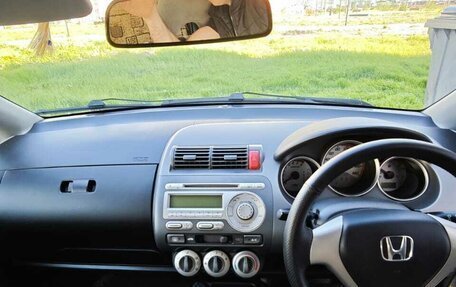Honda Fit III, 2004 год, 450 000 рублей, 9 фотография