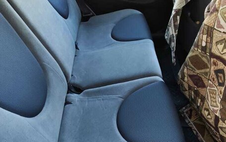 Honda Fit III, 2004 год, 450 000 рублей, 12 фотография
