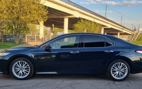 Toyota Camry, 2018 год, 2 650 000 рублей, 2 фотография