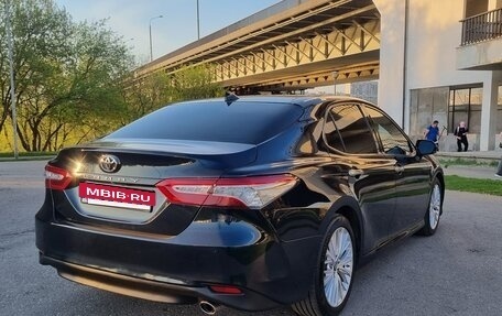 Toyota Camry, 2018 год, 2 650 000 рублей, 4 фотография