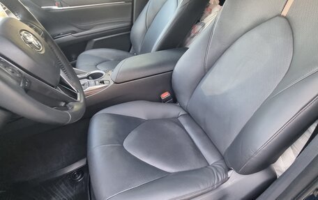 Toyota Camry, 2018 год, 2 650 000 рублей, 9 фотография
