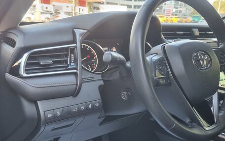 Toyota Camry, 2018 год, 2 650 000 рублей, 11 фотография
