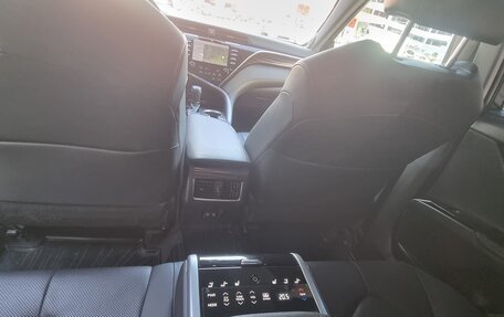 Toyota Camry, 2018 год, 2 650 000 рублей, 15 фотография