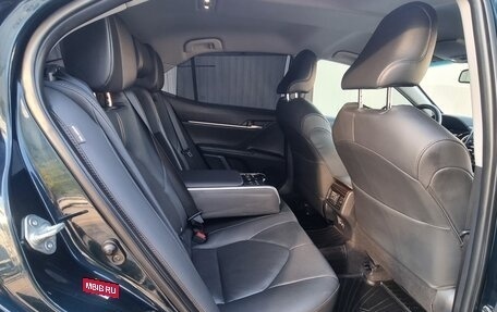 Toyota Camry, 2018 год, 2 650 000 рублей, 16 фотография
