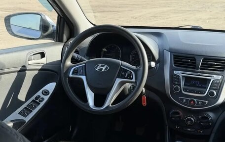Hyundai Solaris II рестайлинг, 2014 год, 740 000 рублей, 6 фотография