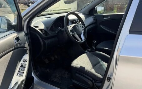 Hyundai Solaris II рестайлинг, 2014 год, 740 000 рублей, 5 фотография